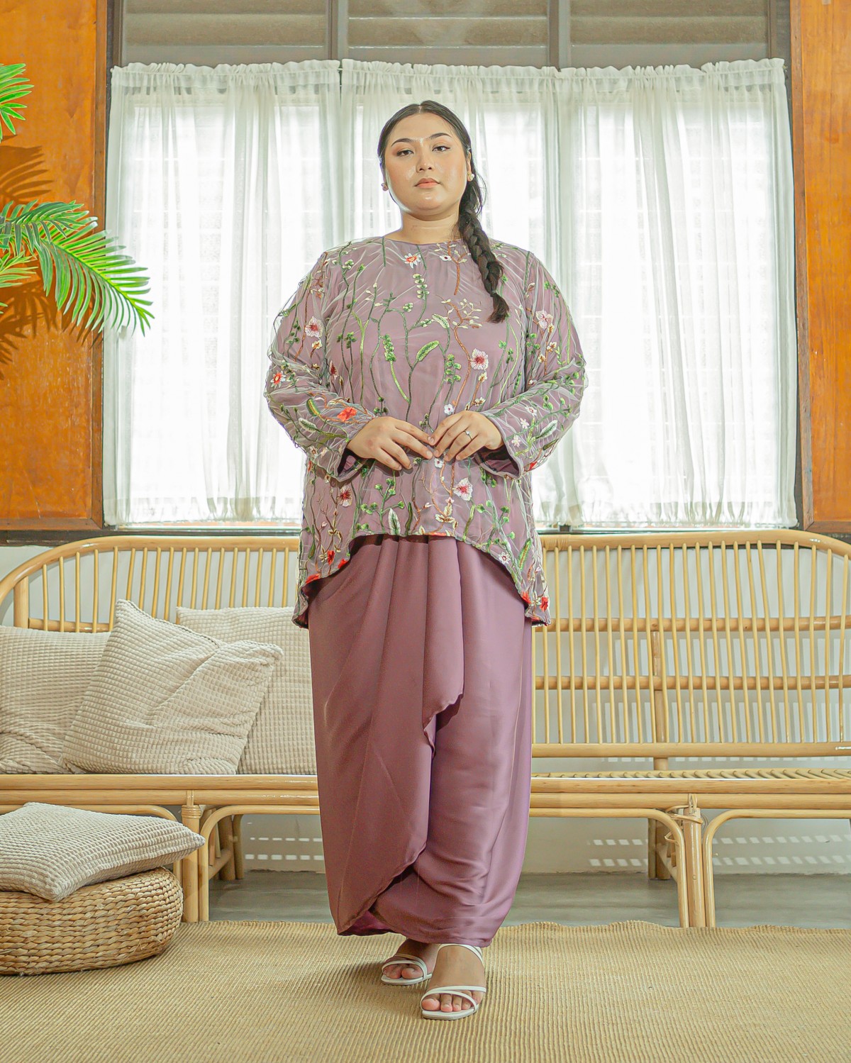 Ewan Sapora Embroidery Tulle Pareo (Yam Purple)